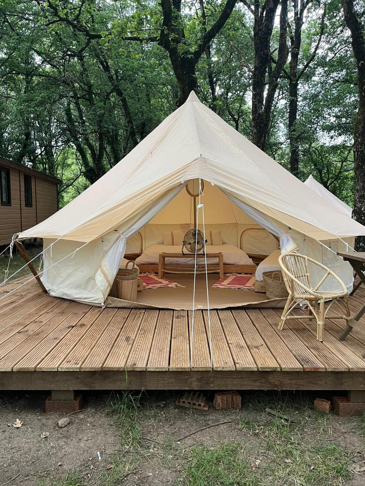 Camping Vila De Sarria Buitenkant foto