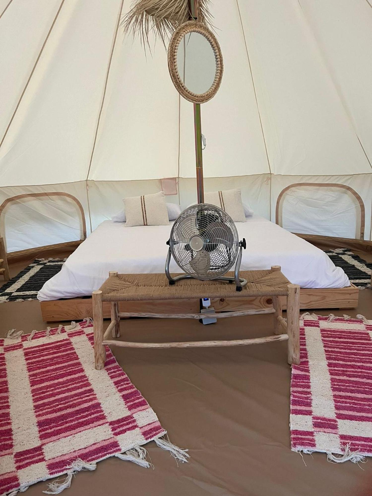 Camping Vila De Sarria Buitenkant foto
